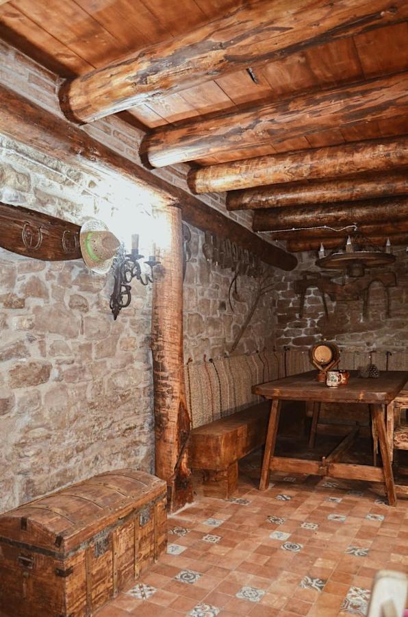 Antiguo Rincon * Colungo